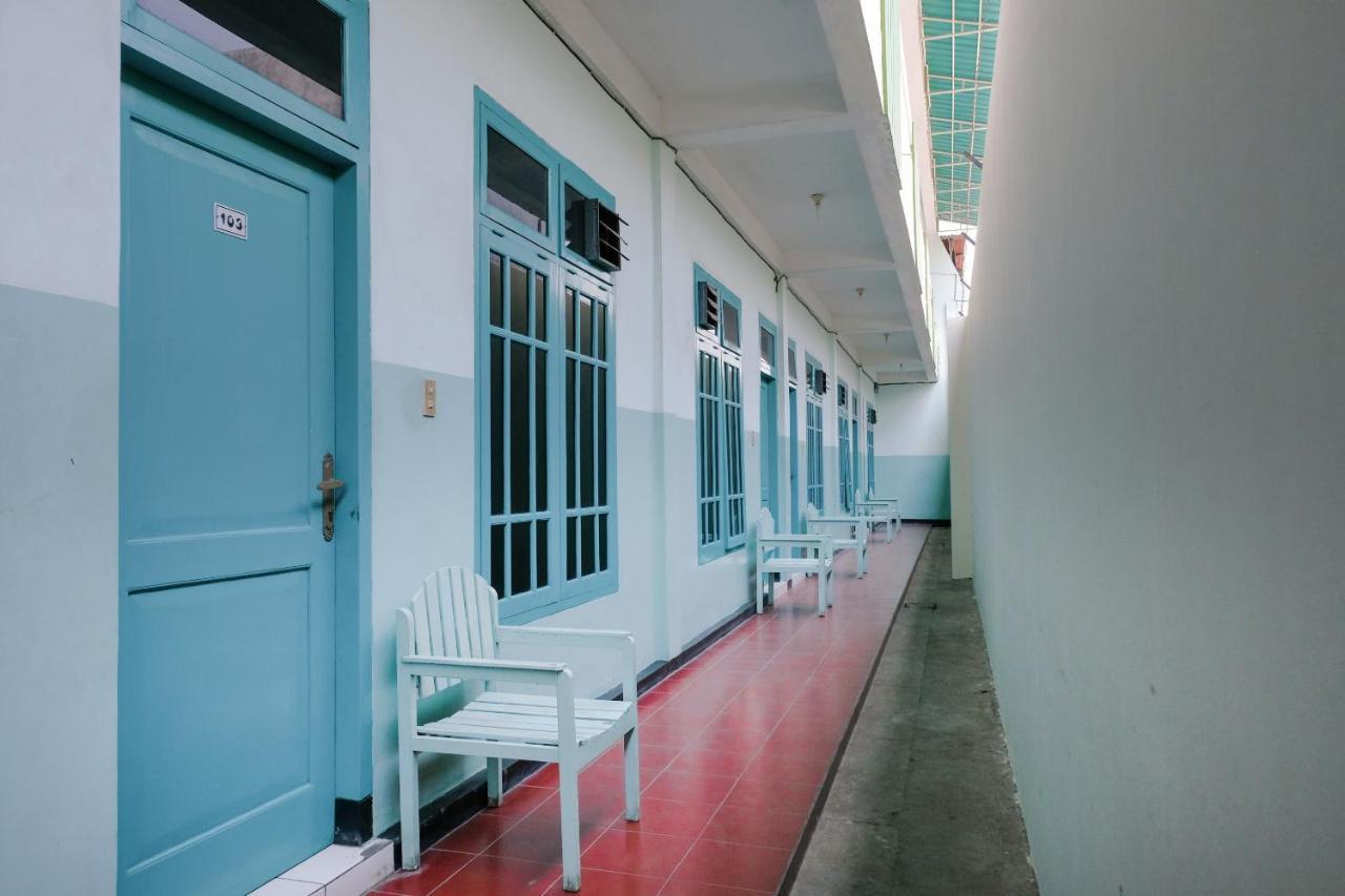 Hotel Taman Indah Madiun Zewnętrze zdjęcie