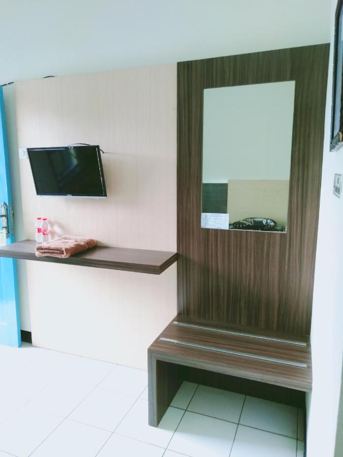 Hotel Taman Indah Madiun Zewnętrze zdjęcie