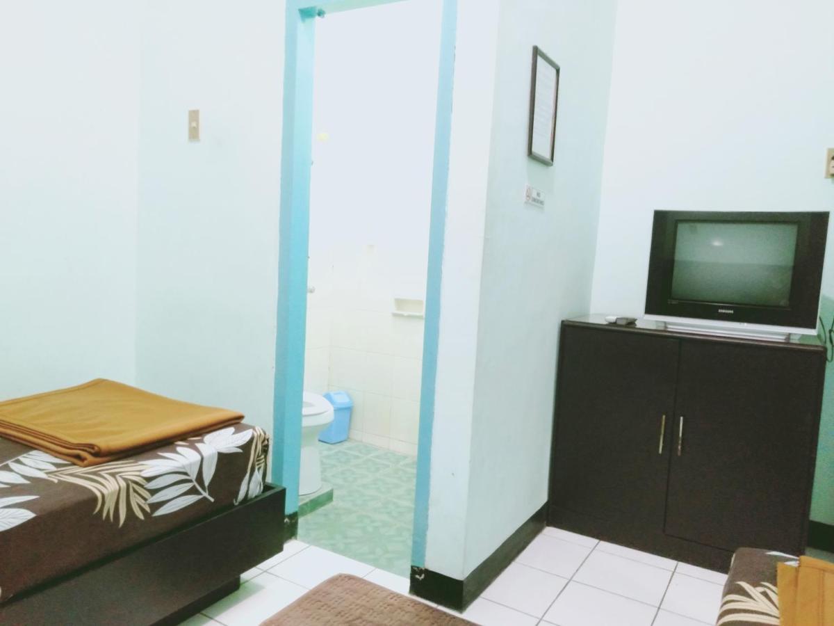 Hotel Taman Indah Madiun Zewnętrze zdjęcie