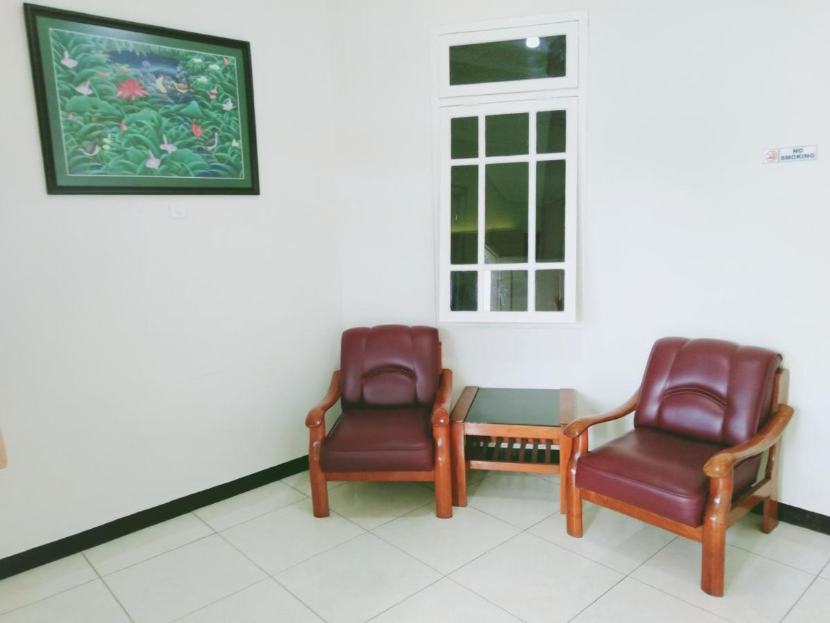 Hotel Taman Indah Madiun Zewnętrze zdjęcie