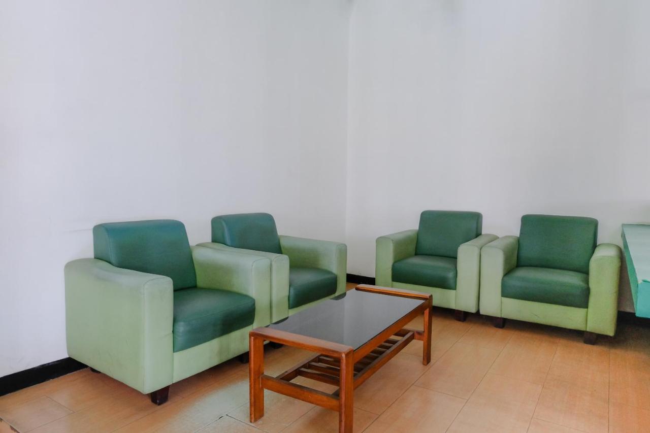 Hotel Taman Indah Madiun Zewnętrze zdjęcie